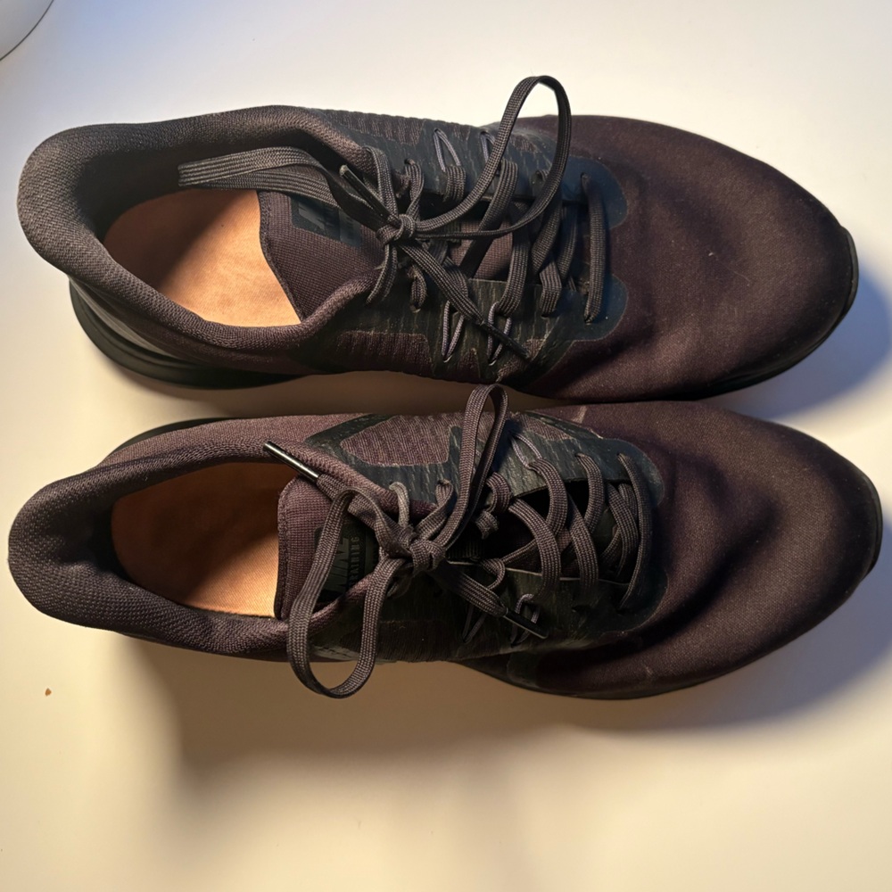 Nike Black Sneakers